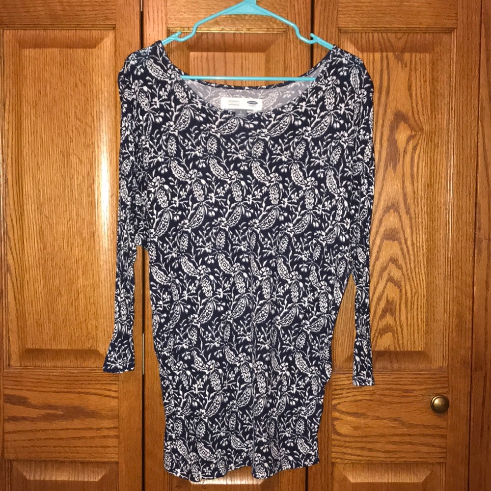 Old Navy Maternity shirt